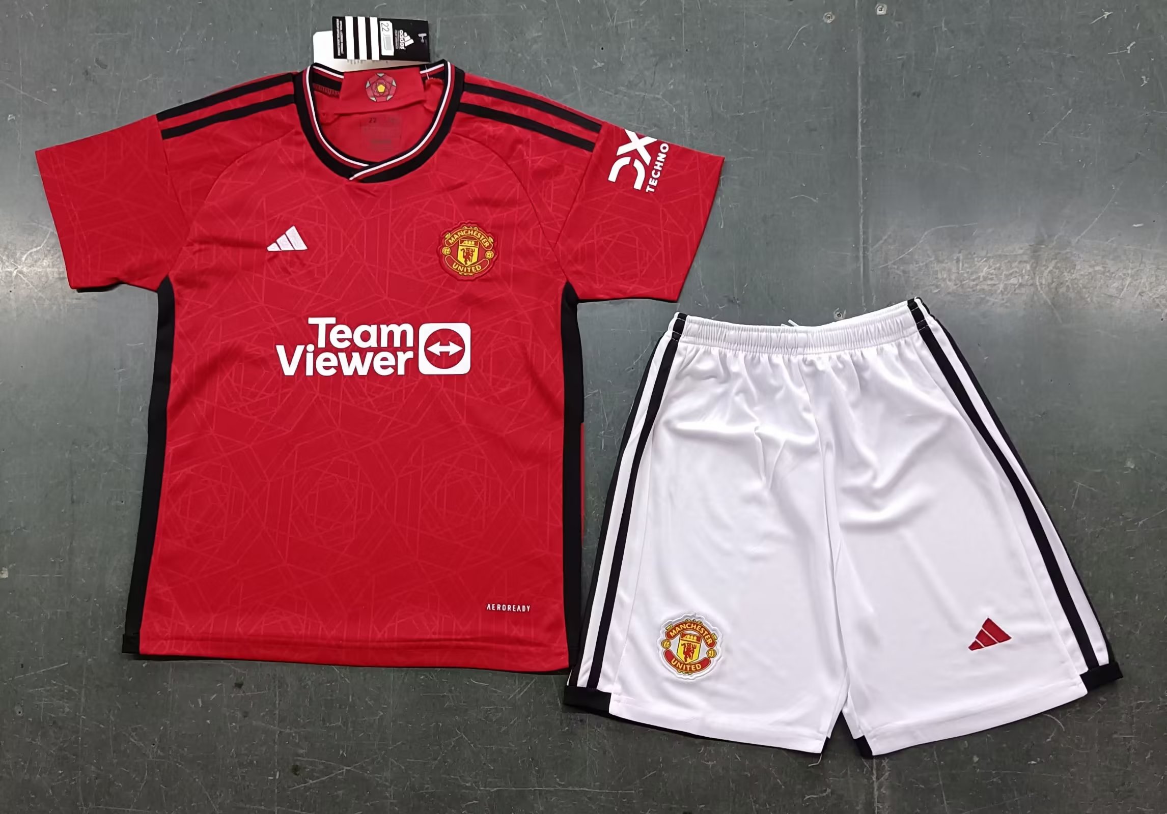 2023-2024 MANCHESTER UNITED HOME KIDS kit 