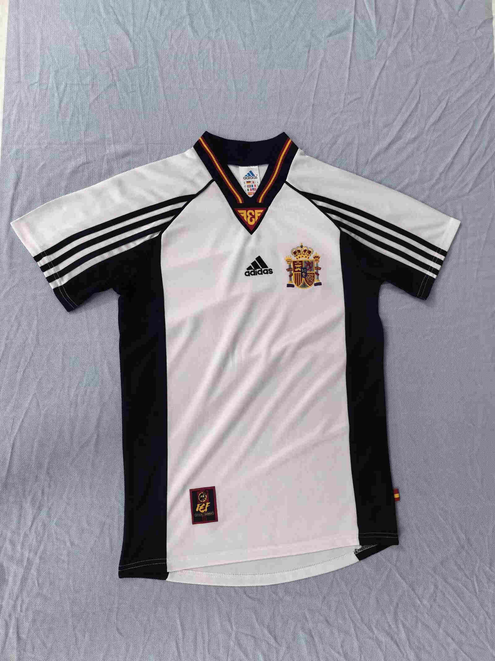1998 Spain Retro away